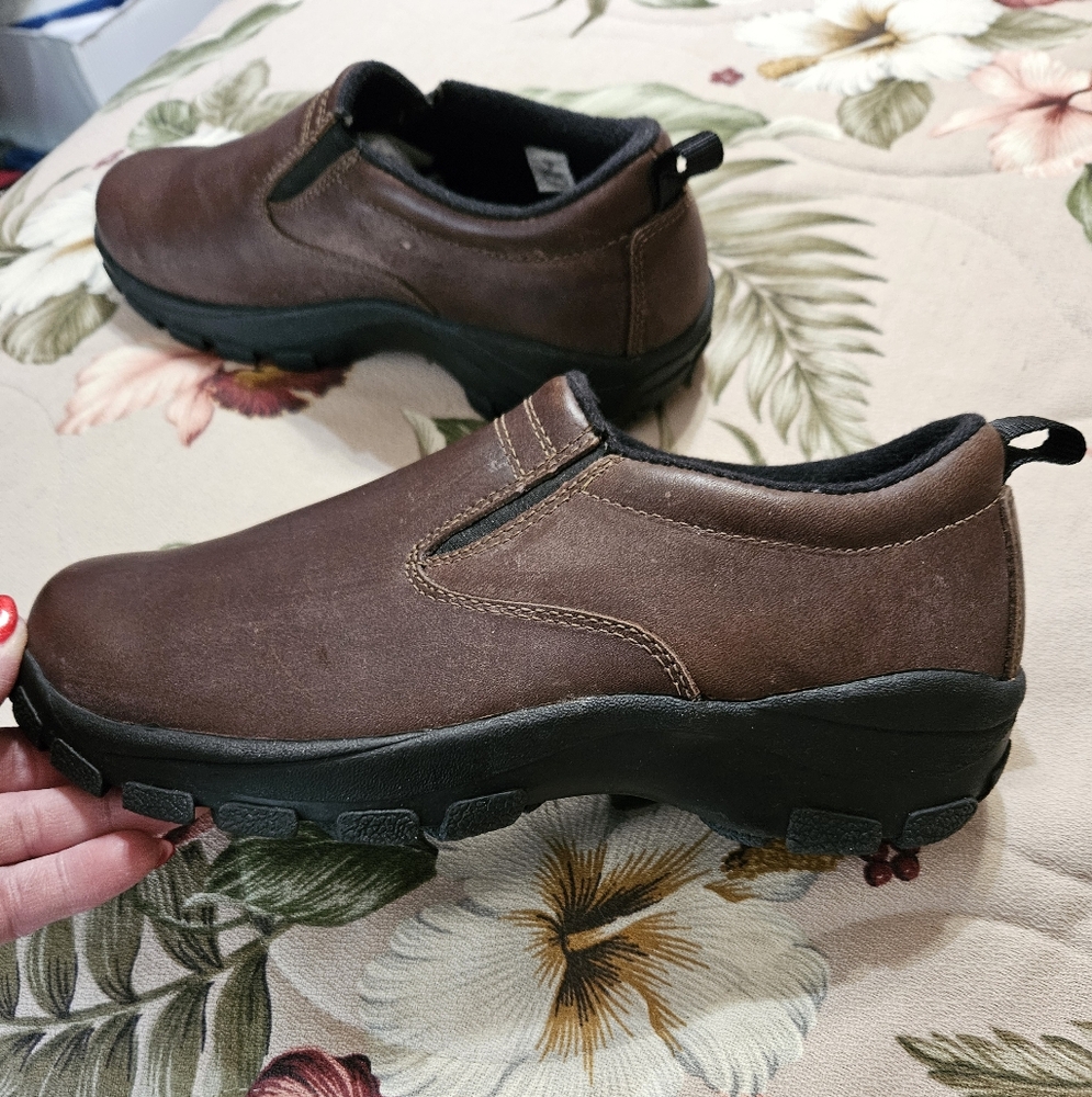 #550- Lands' End Women's Casual Leather Brown or Black Slip-On Shoes - Picture 2 of 11